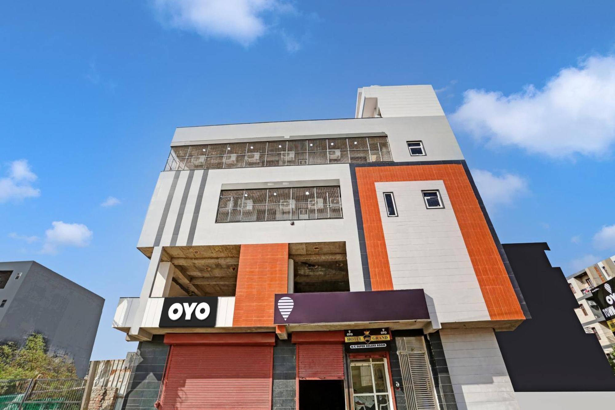 Hotel Townhouse Vip Grand Delhi  Esterno foto