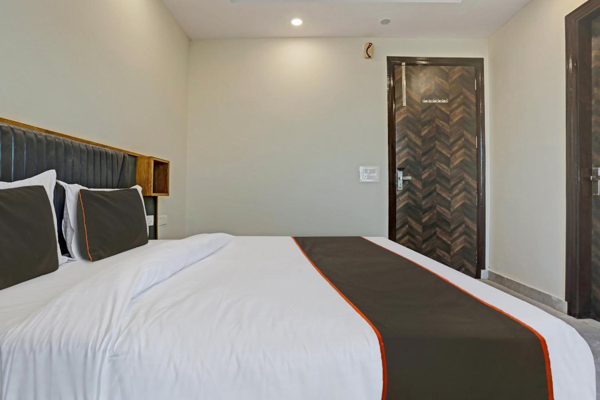 Hotel Townhouse Vip Grand Delhi  Esterno foto