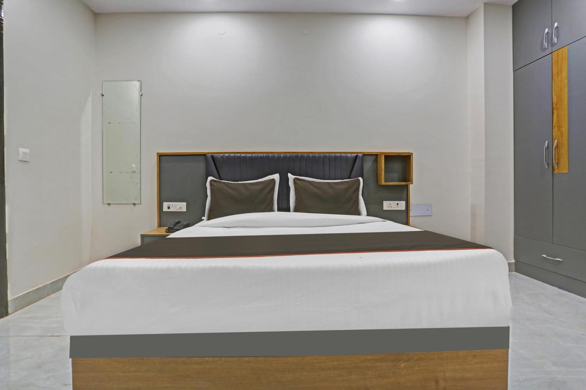 Hotel Townhouse Vip Grand Delhi  Esterno foto