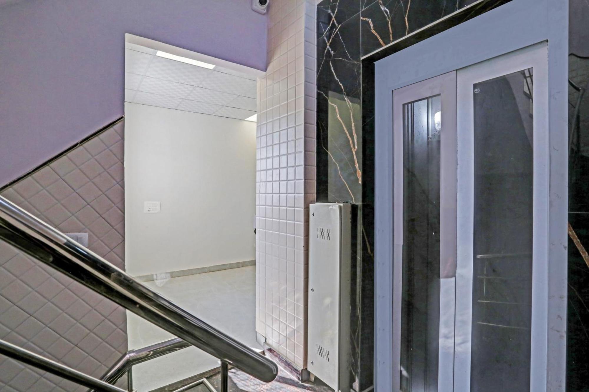 Hotel Townhouse Vip Grand Delhi  Esterno foto